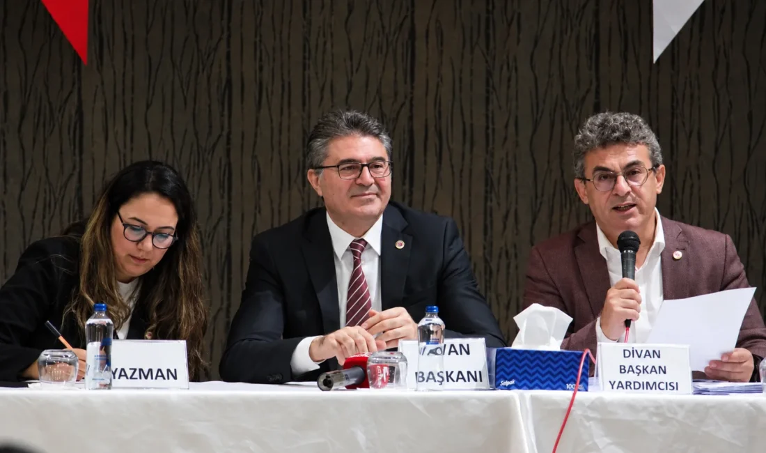 YENİ Parti İzmir’de kongre maratonu tüm hızıyla sürerken, merakla beklenen